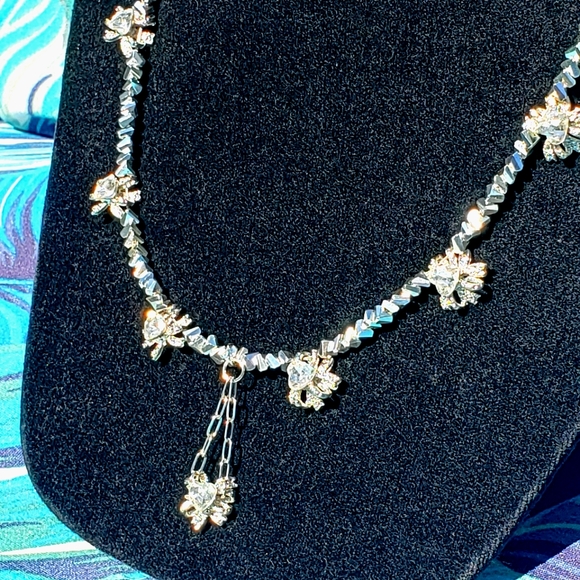 Designer Necklace. - Picture 9 of 10